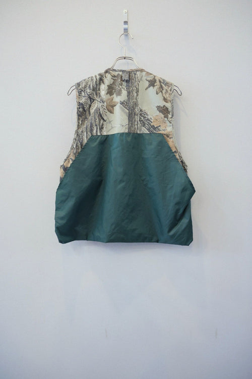 Tree Camo Hunting Vest [USED]（背面）