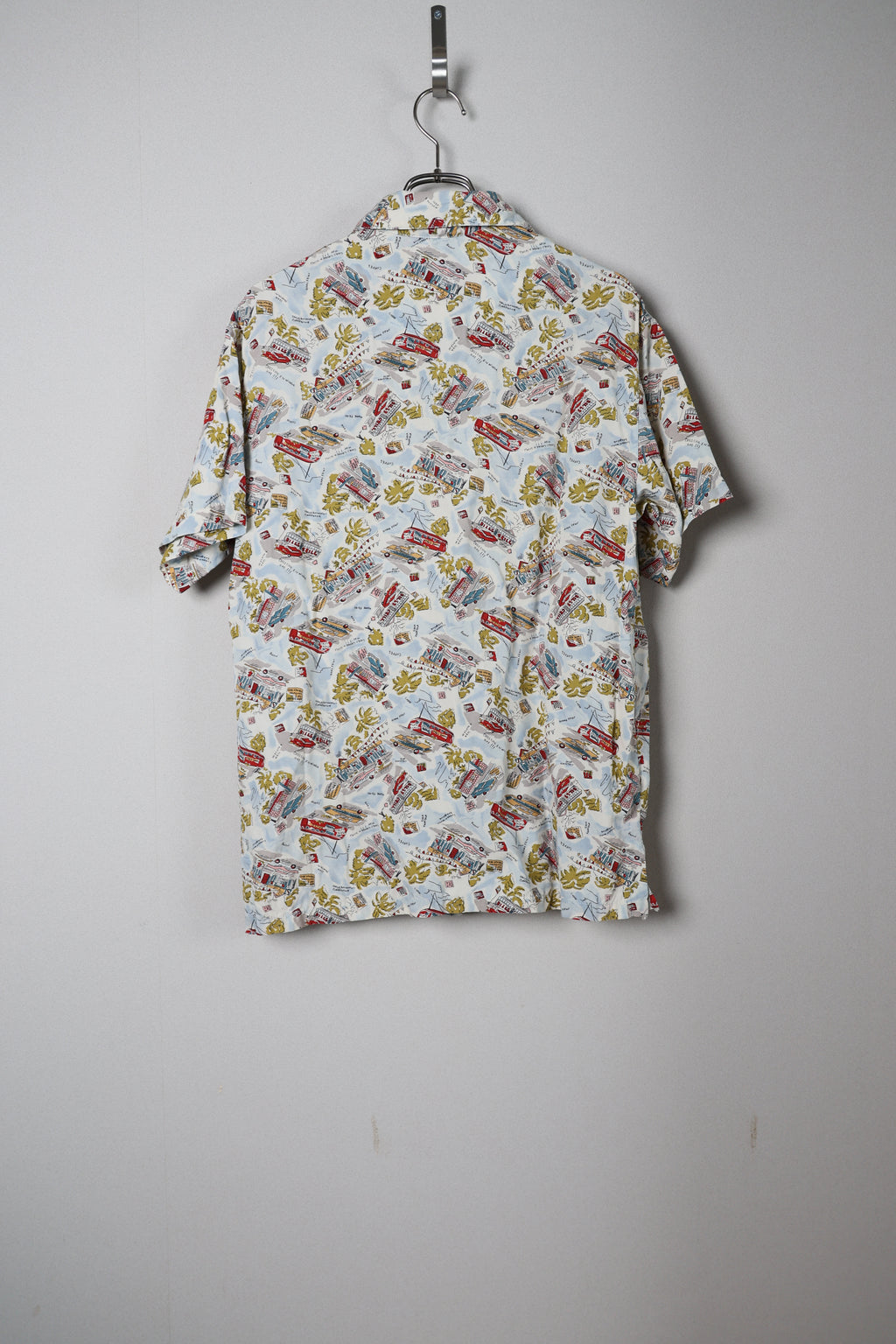 [Liz WEAR] Car Print Rayon Shirts S/S [USED]