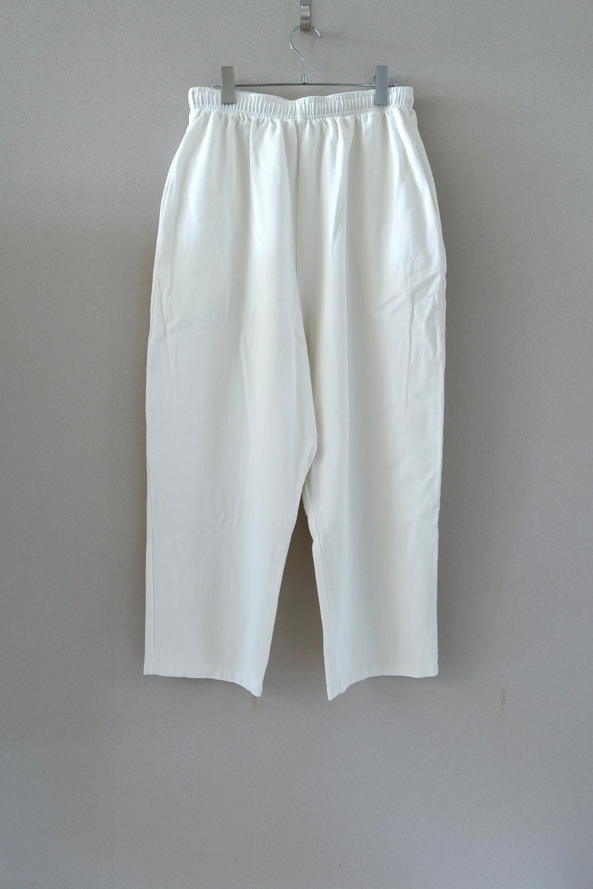 [VOIRY] SUNDAY PANTS-WHITE DENIM [WHITE]