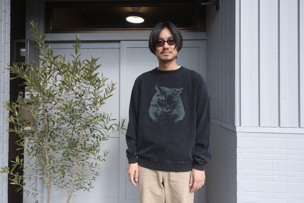 [85-Store] 8.8oz 媚びないスヌースウェット [BLACK/GRAY]（着用）