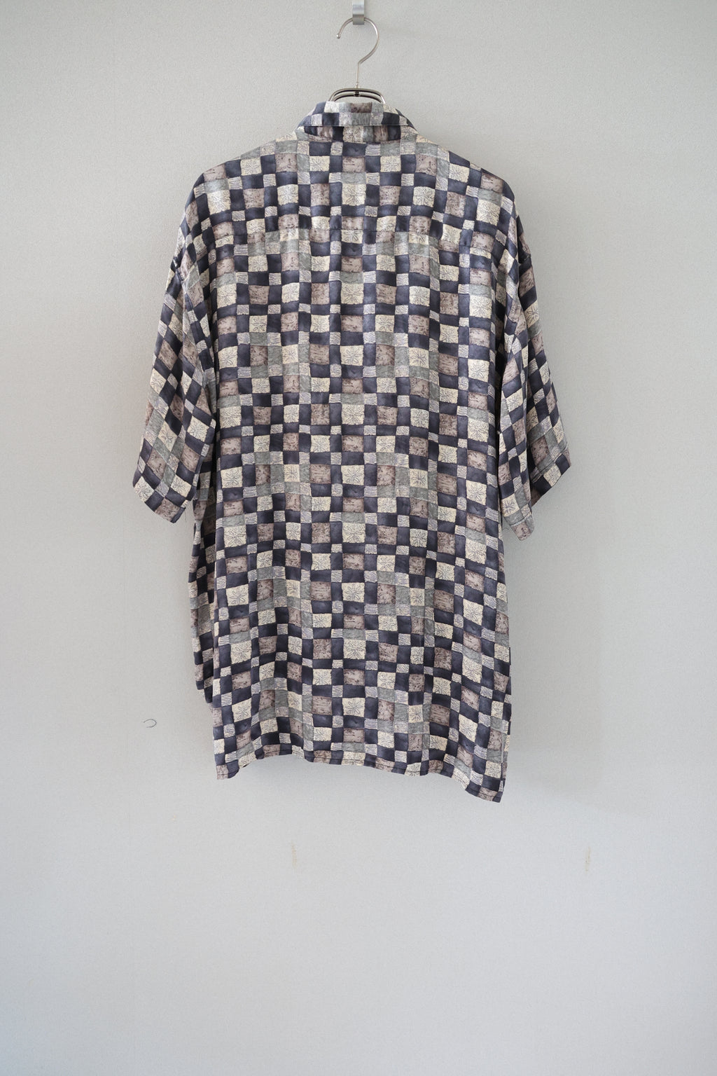 Silk Design Pattern Shirts S/S [USED]
