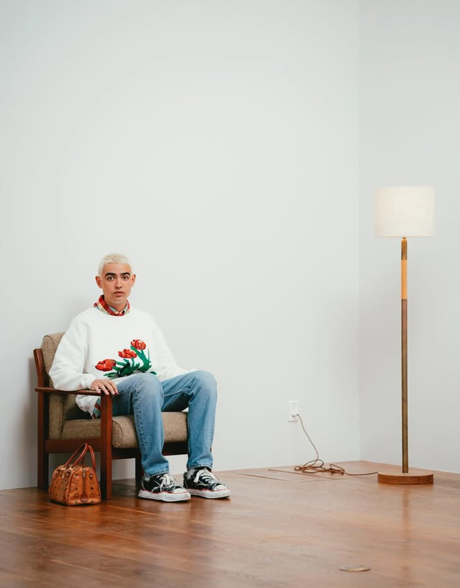 [Bruine neus] Hand Embroidery Sweat-SUNFLOWER