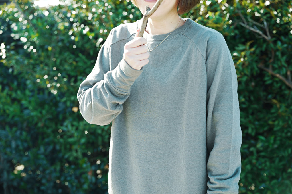 [River] Crew Neck "天使のグレー"