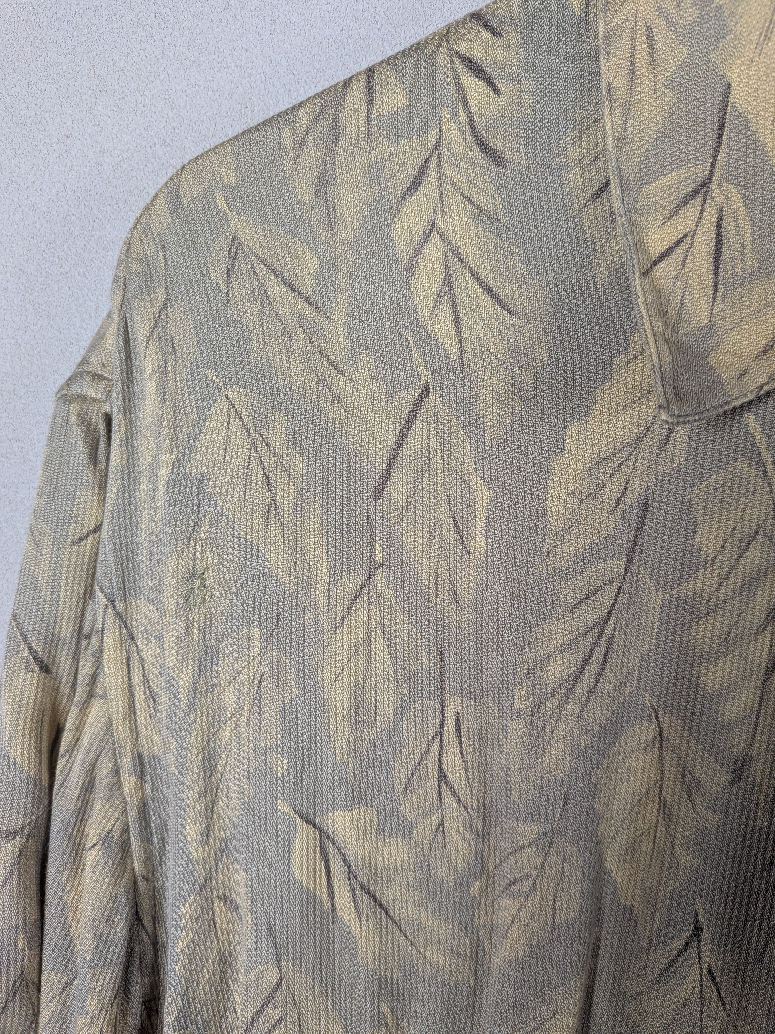 [JONES NEW YORK] Silk Rayon Leaf Pattern Shirts S/S [USED]